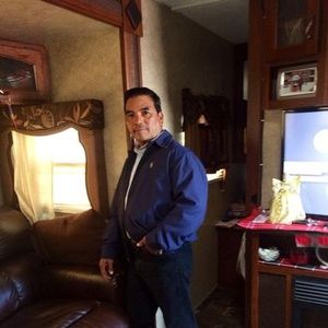 Meet your Posher, Zeferino